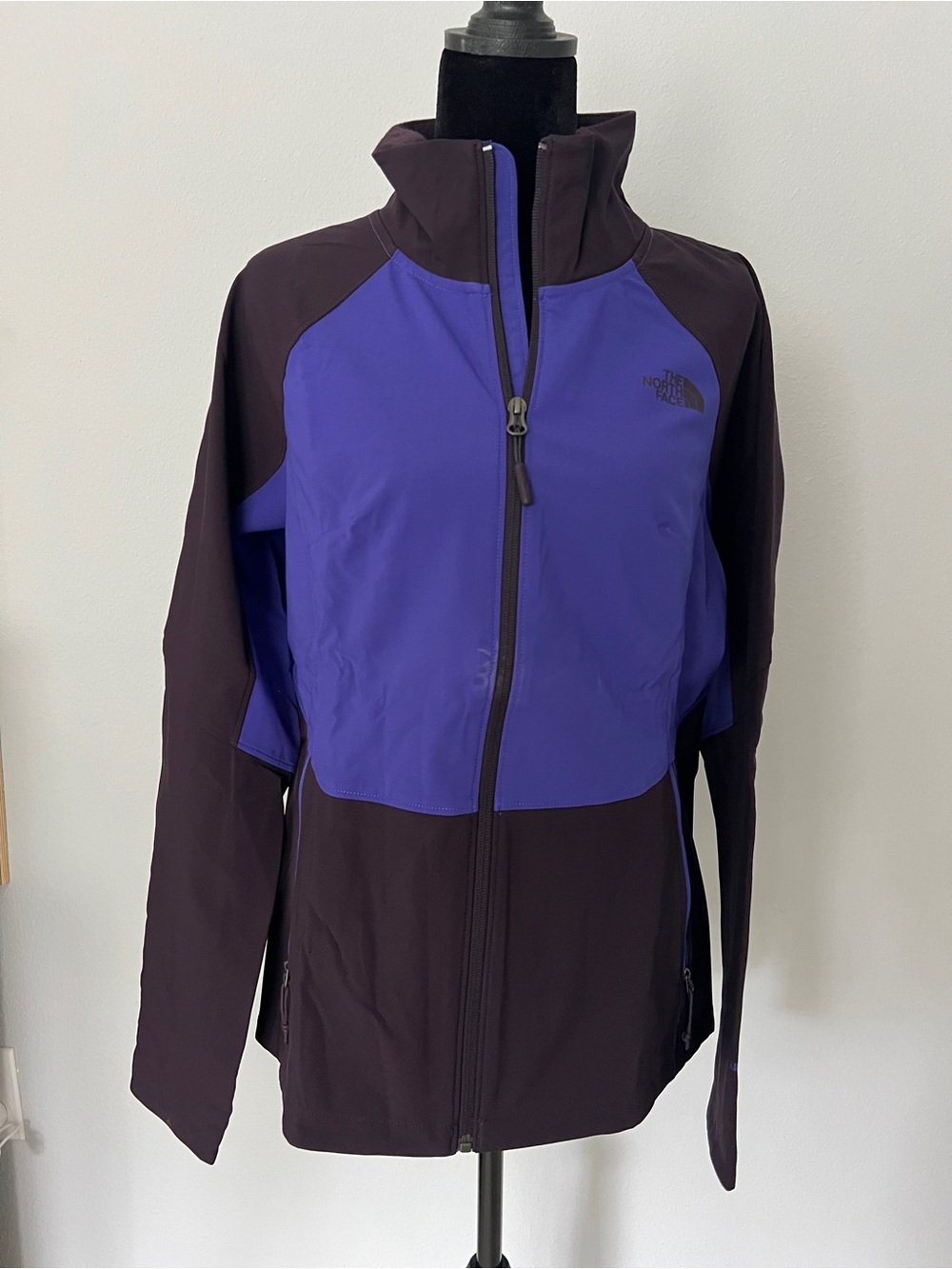 The North Face Women's Two-Tone Purple and Dark Plum Softshell Jacket